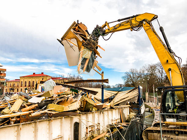 Best Yard Cleanup Services  in Chatmoss, VA